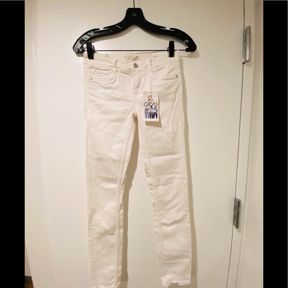 Zara brand new with tags white denim skinny jeans
